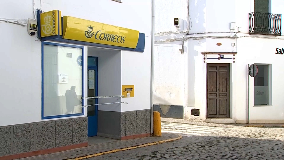 Oficina de Correos de Fuente de Cantos precintada tras el robo