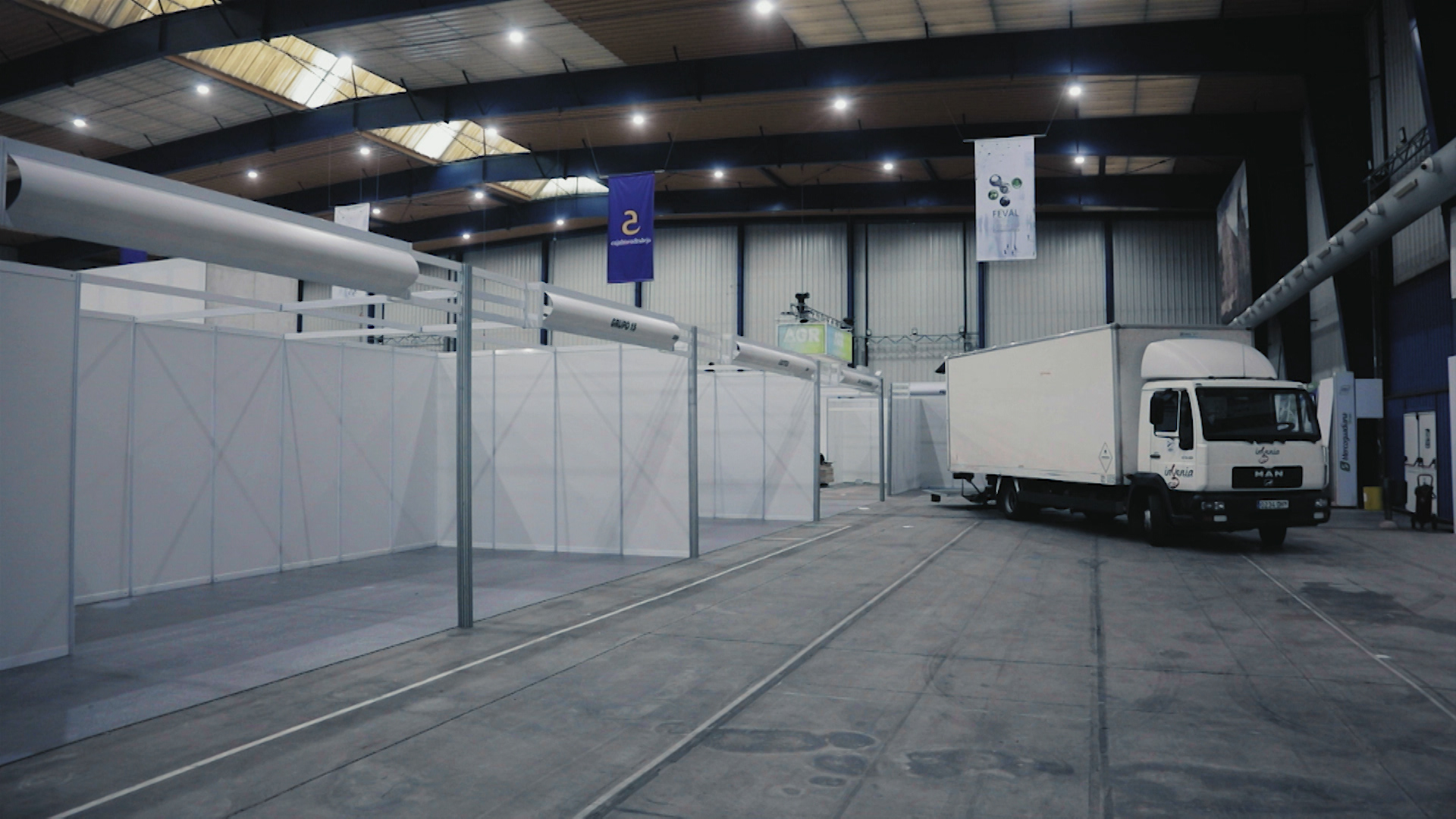 Naves de Feval en las que se está montando Agroexpo