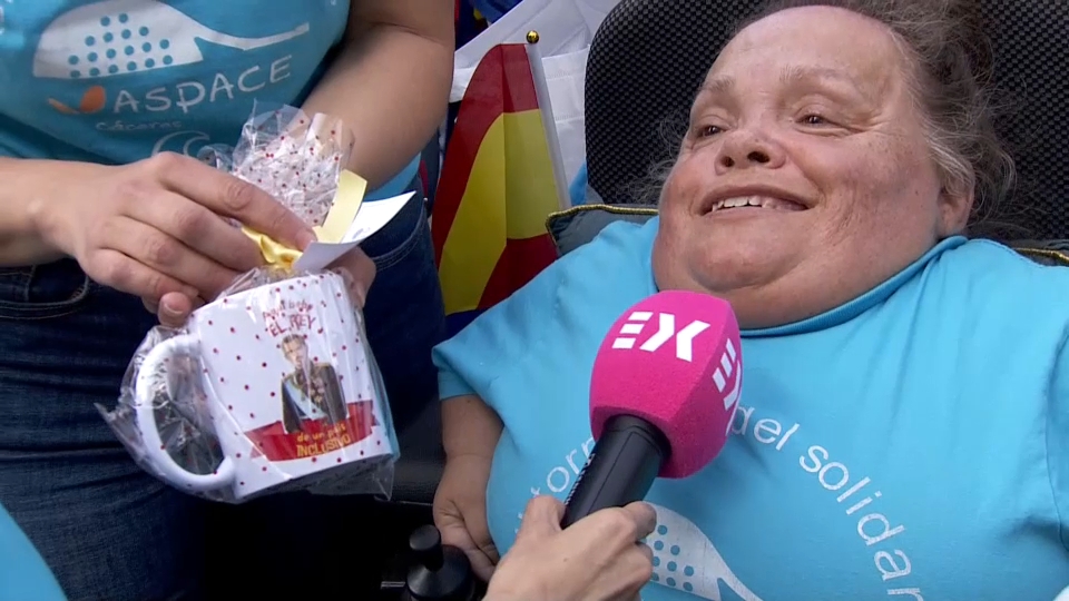 ASPACE ha obsequido al Rey con varios objetos de su taller y le han invitado a visitar la asociación 