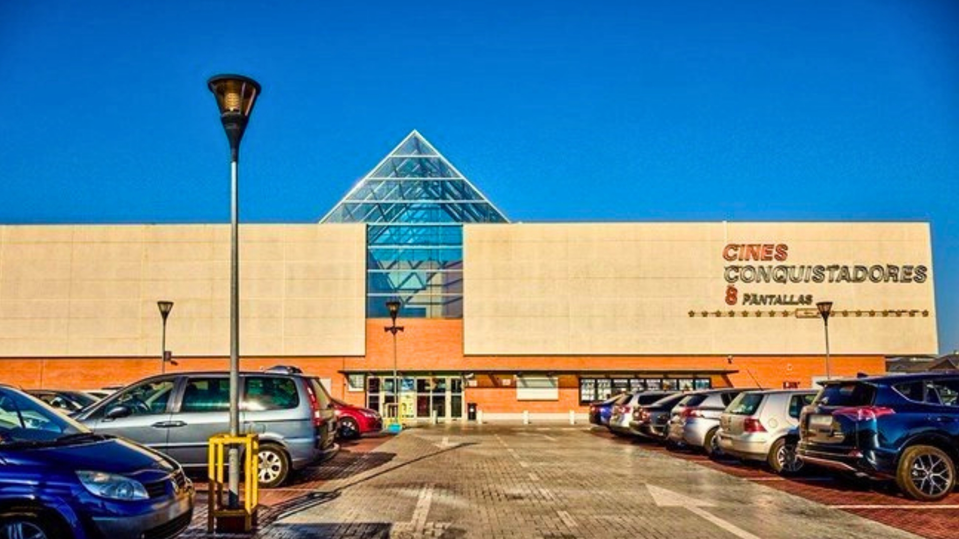 Cines Conquistadores, Badajoz. 