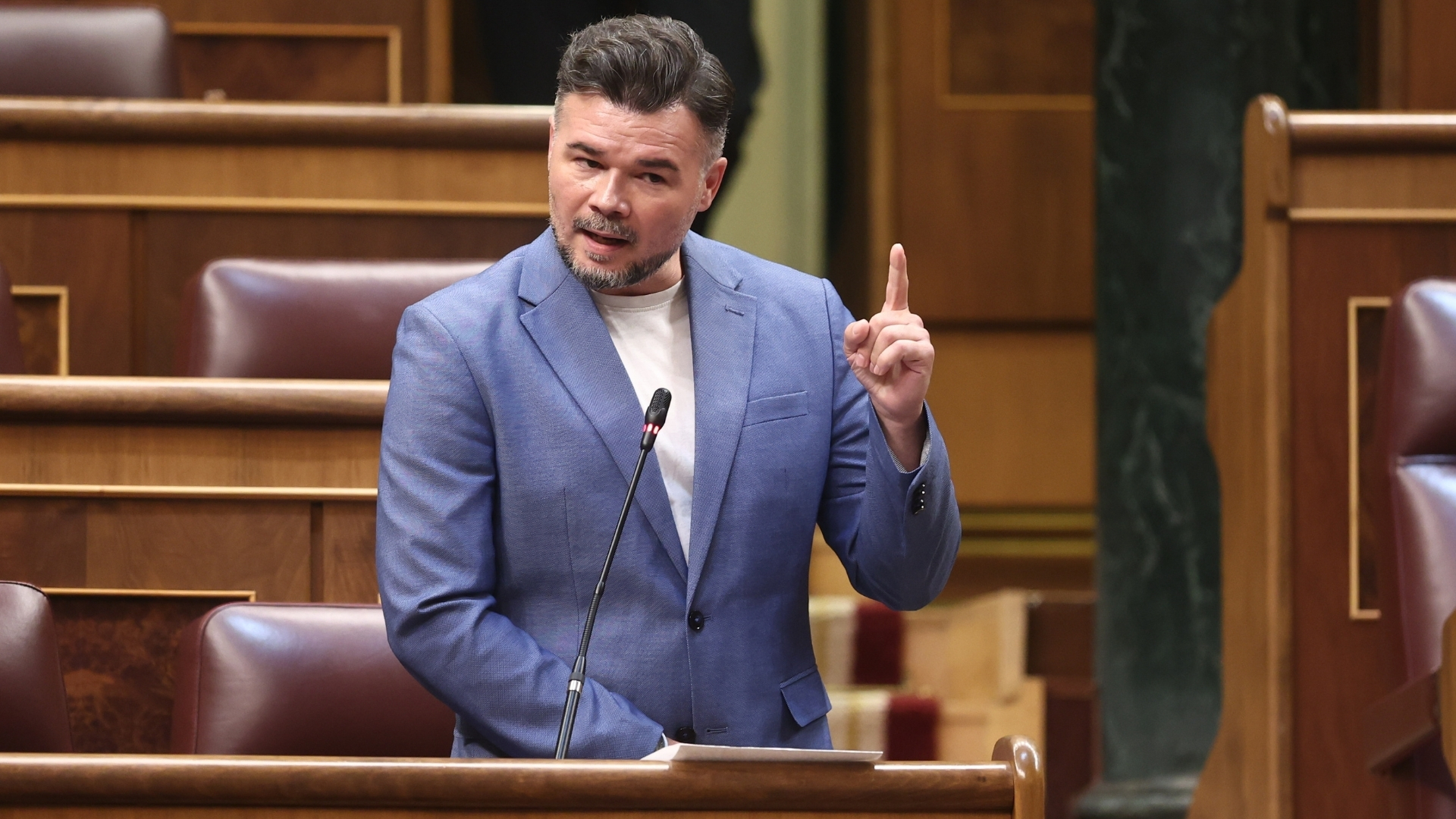 El portavoz de ERC en el Congreso, Gabriel Rufián, interviene durante una sesión plenaria, en el Congreso de los Diputados