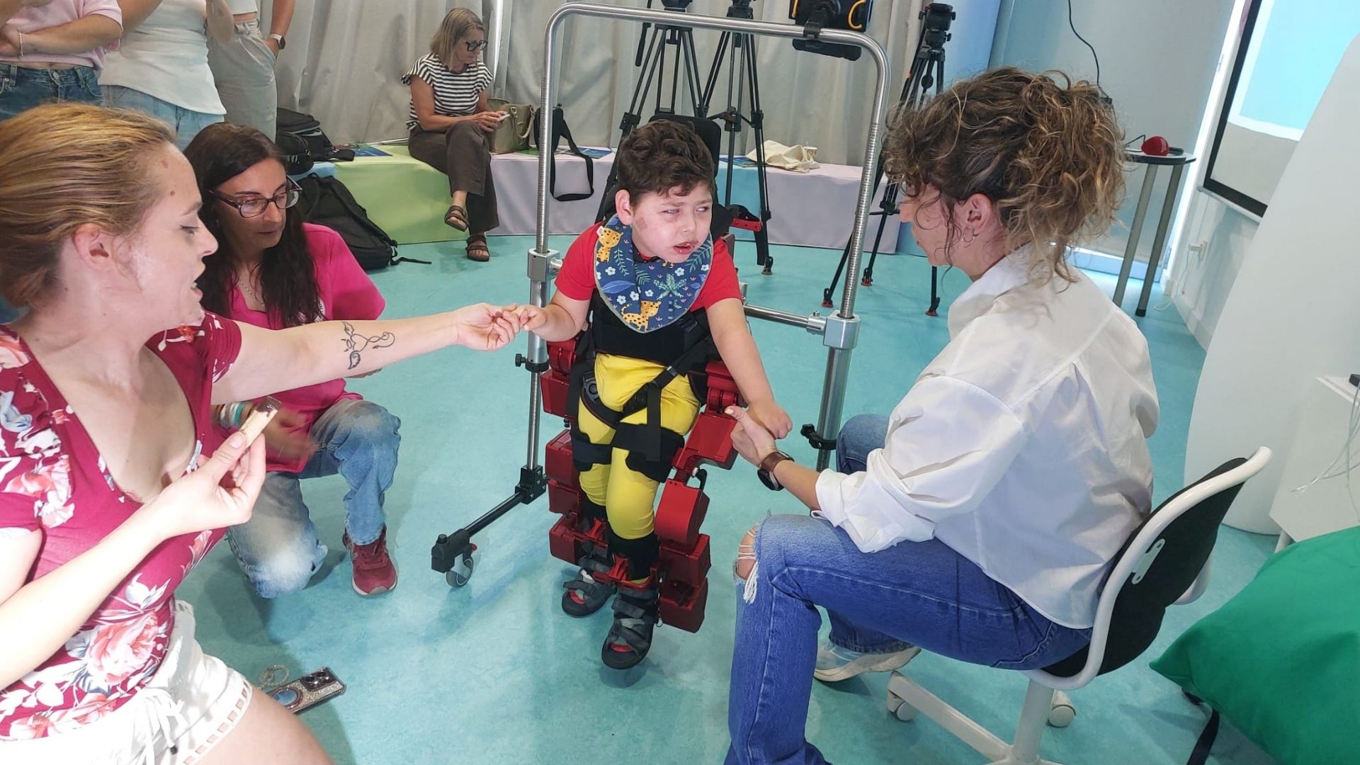 Demostración del exoesqueleto del proyecto Princesa Rett