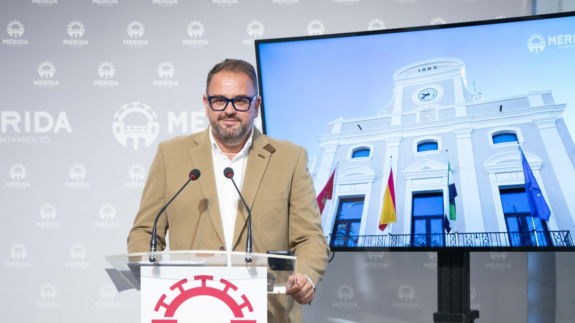 Antonio Rodríguez Osuna. Alcalde de Mérida. Imagen de archivo