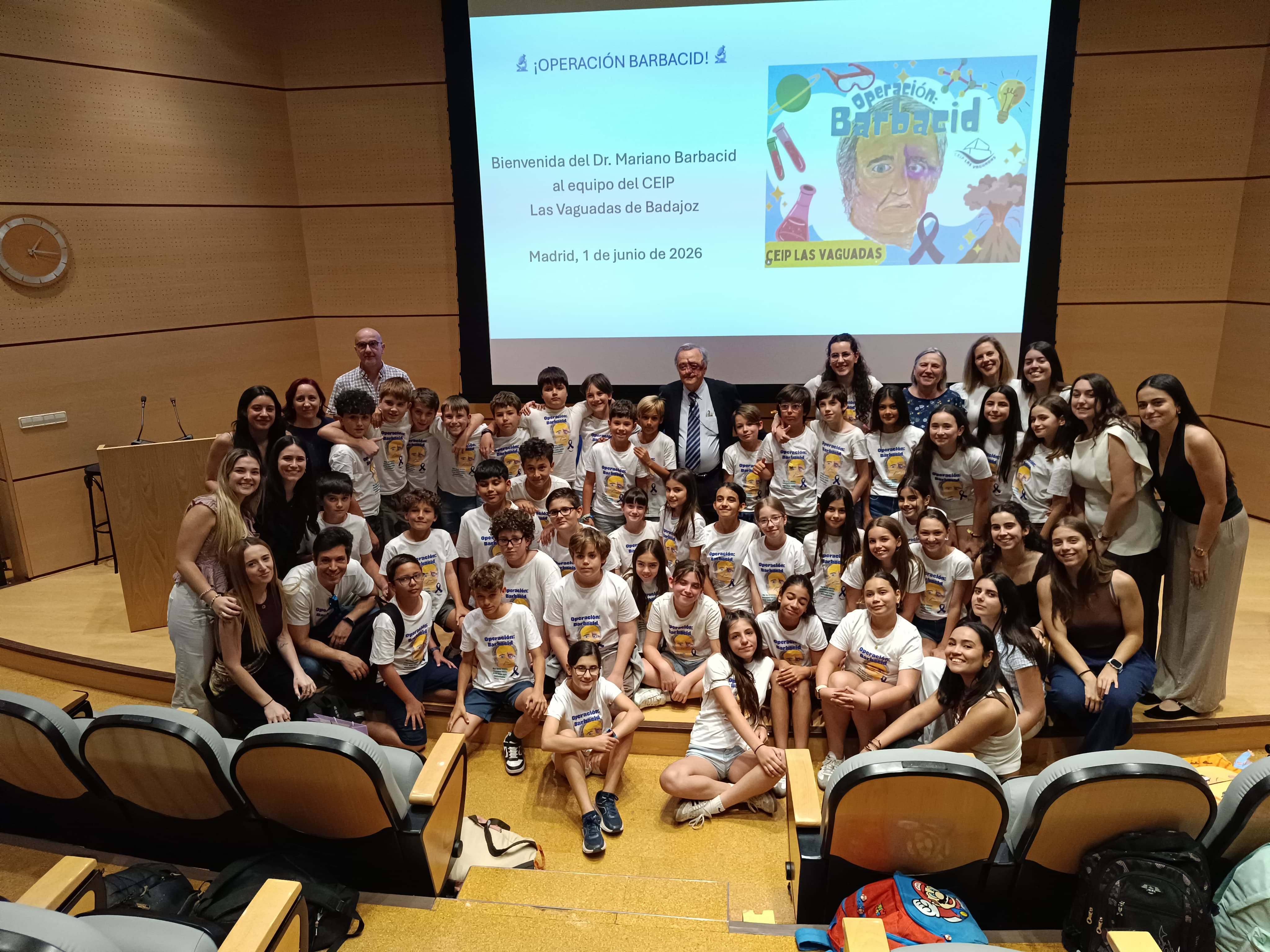 Acompañados por profesorado del centro y por alumnas del Grado de Enfermería de la Universidad de Extremadura, colaboradoras en la iniciativa, los escolares han vivido una experiencia poco habitual en uno de los centros científicos más importantes del país