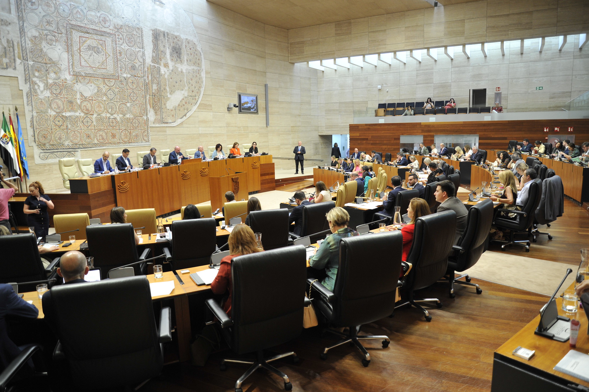 Sesión plenaria en la Asamblea de Extremadura