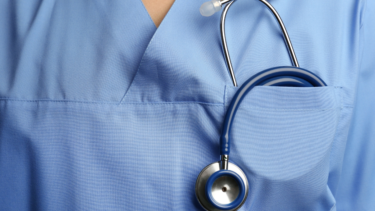 médicos