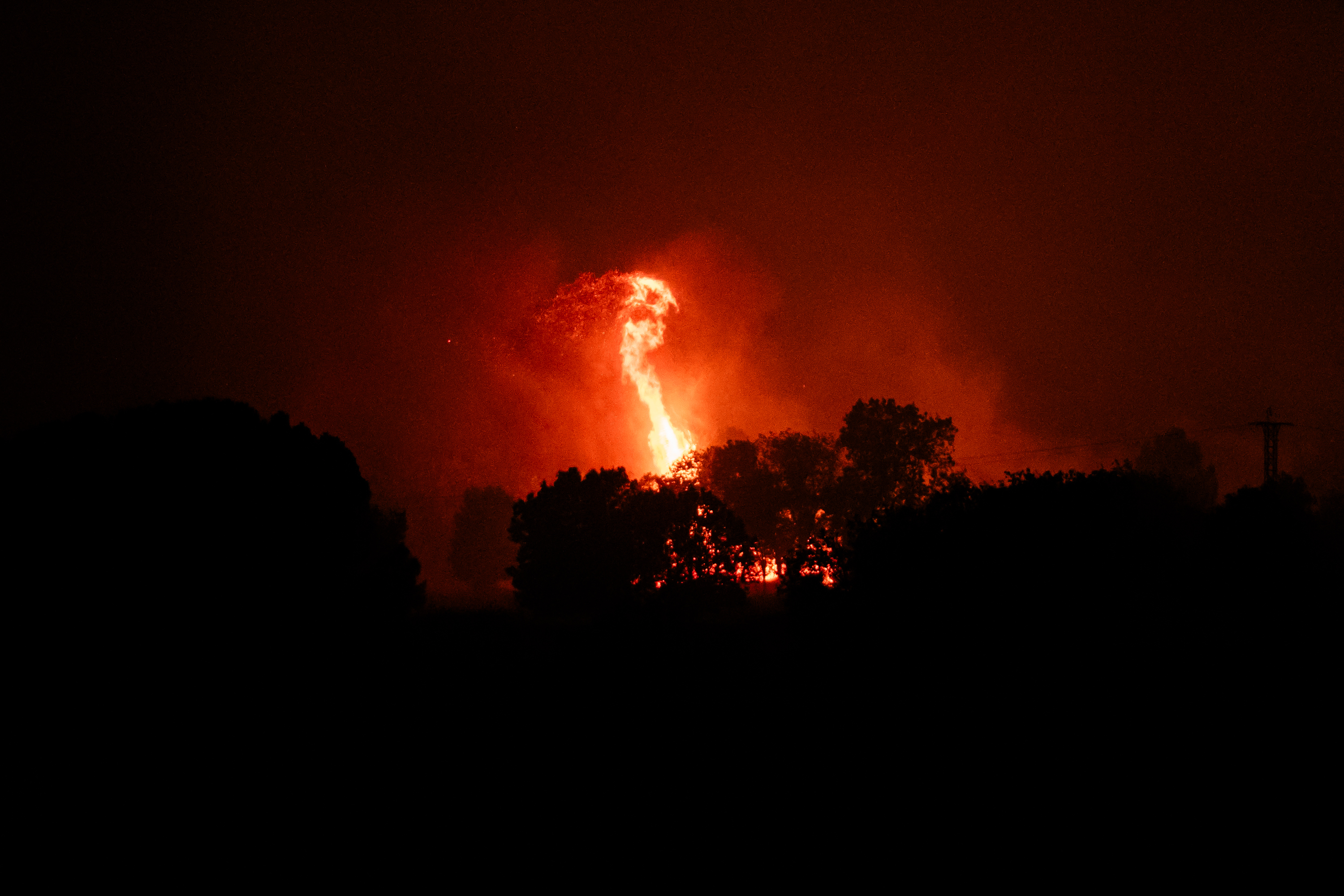 Llamas del incendio forestal, a 26 de julio de 2026