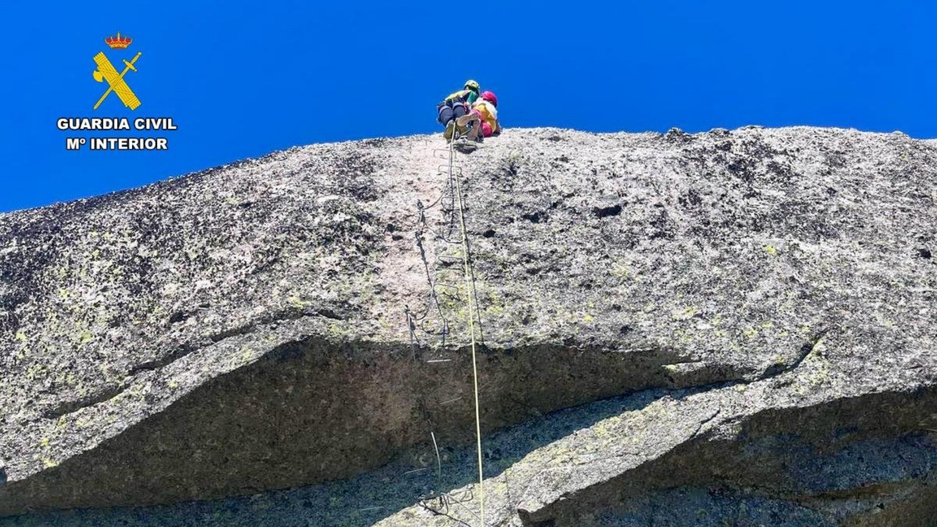 Rescate escalador en la vía ferrata del Cancho de la Muela