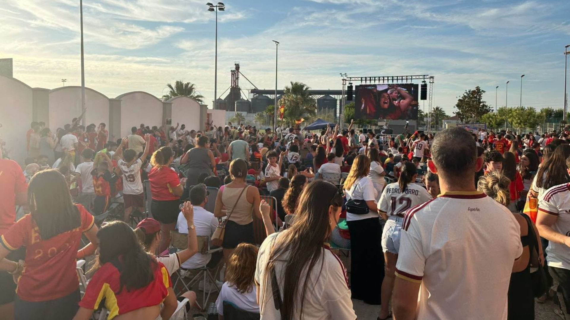 Pantalla gigante en Don Benito para ver la semifinal del Mundial entre España y Francia