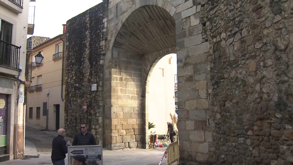 Plasencia pide respetar los horarios de basura y refuerza la lucha contra plagas