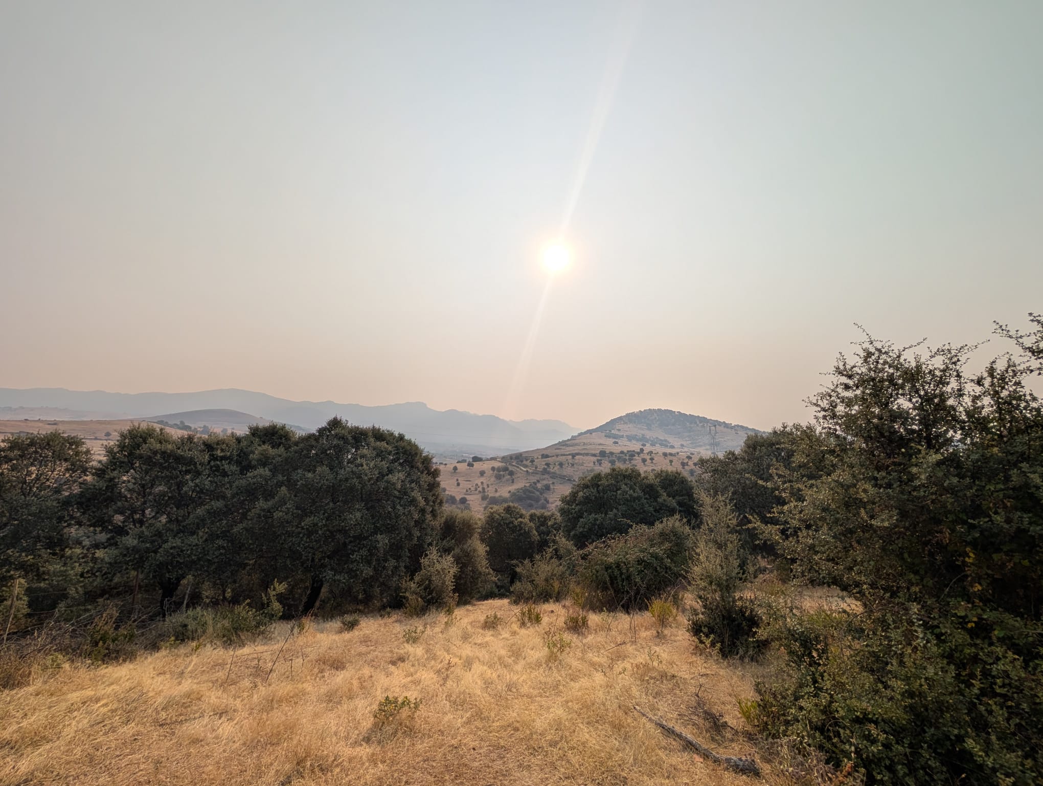 El humo comienza a verse desde Las Villuercas