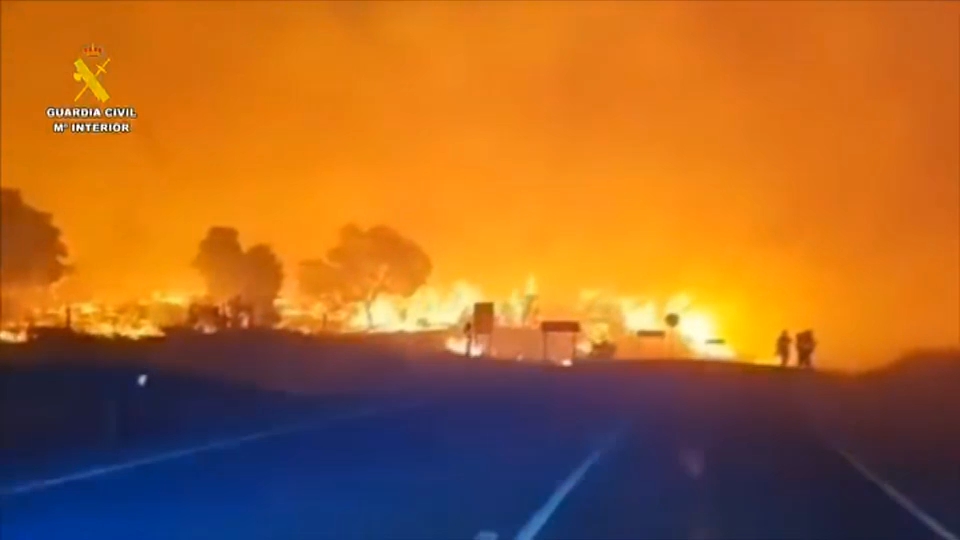 Incendio en la carretera entre Plasencia y Malpartida de Plasencia