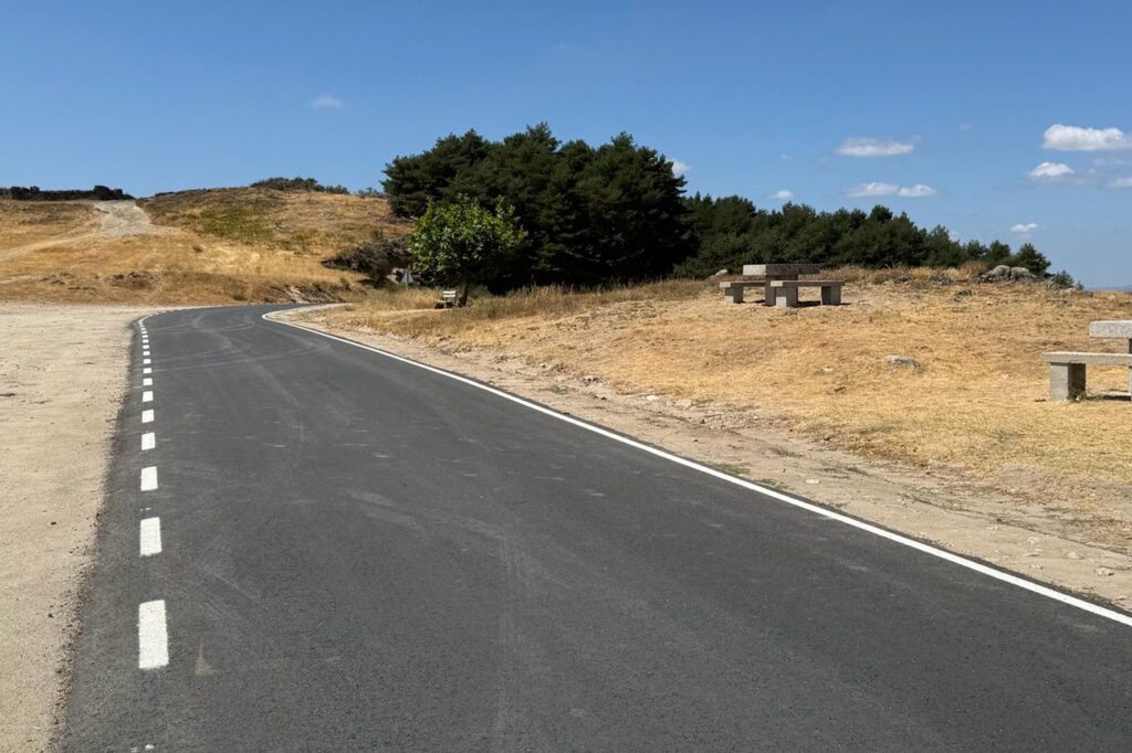 Concluyen las obras de refuerzo de la CC-225 entre La Garganta y el límite con Salamanca