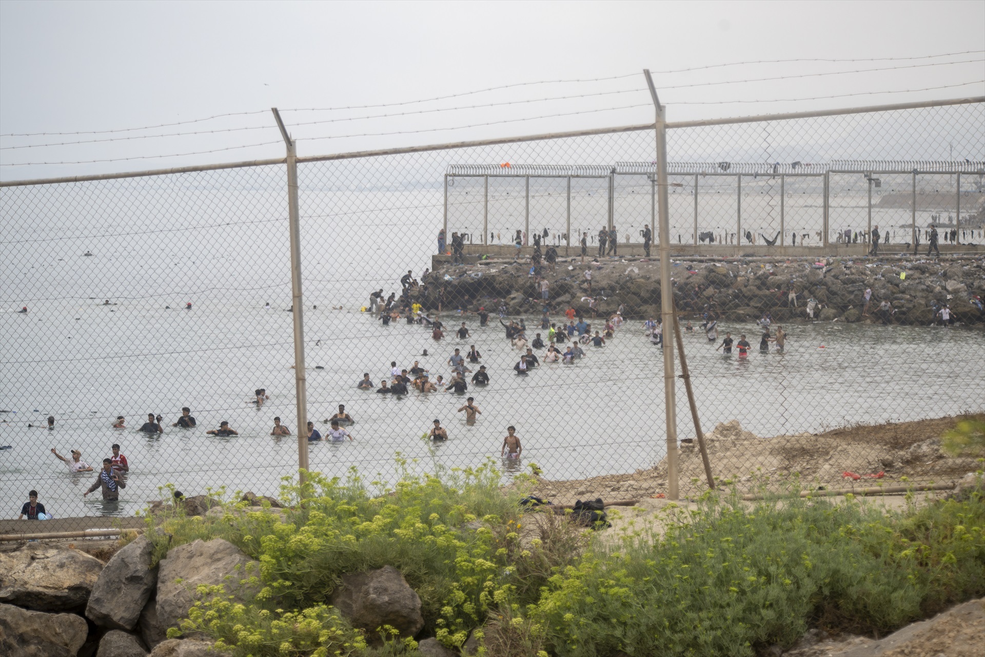 El Gobierno eleva a 72 el número de migrantes fallecidos en Ceuta