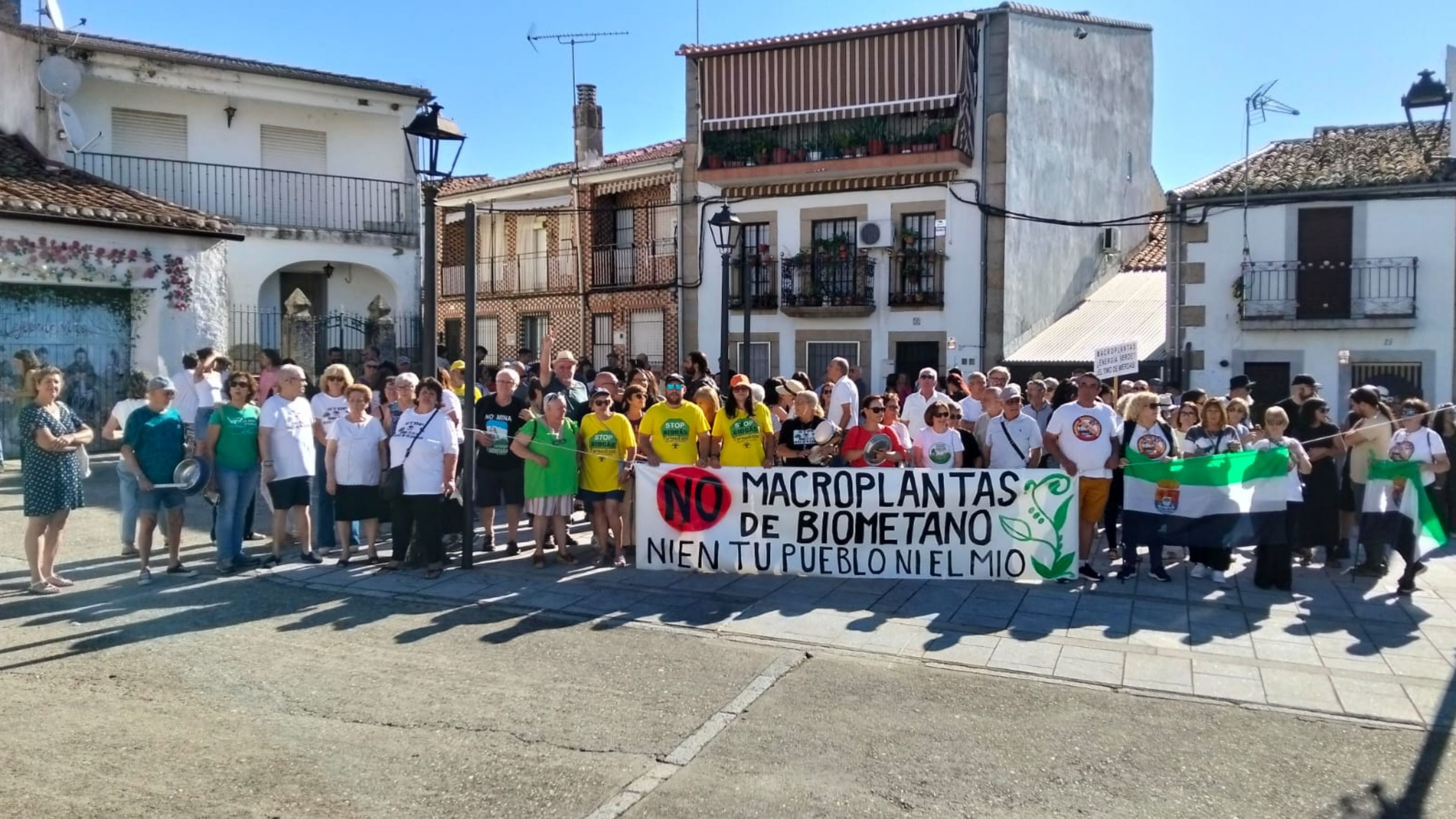 Protesta en Oliva de Plasencia contra la planta de Biometano prevista en la zona