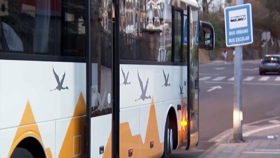 Transporte escolar en una imagen de archivo