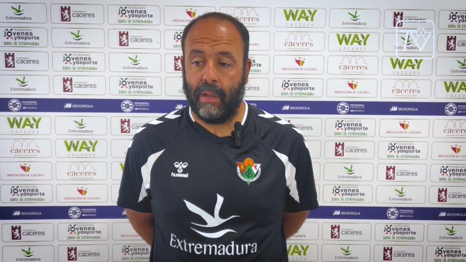 Ernesto Sánchez, entrenador del CP Cacereño Femenino
