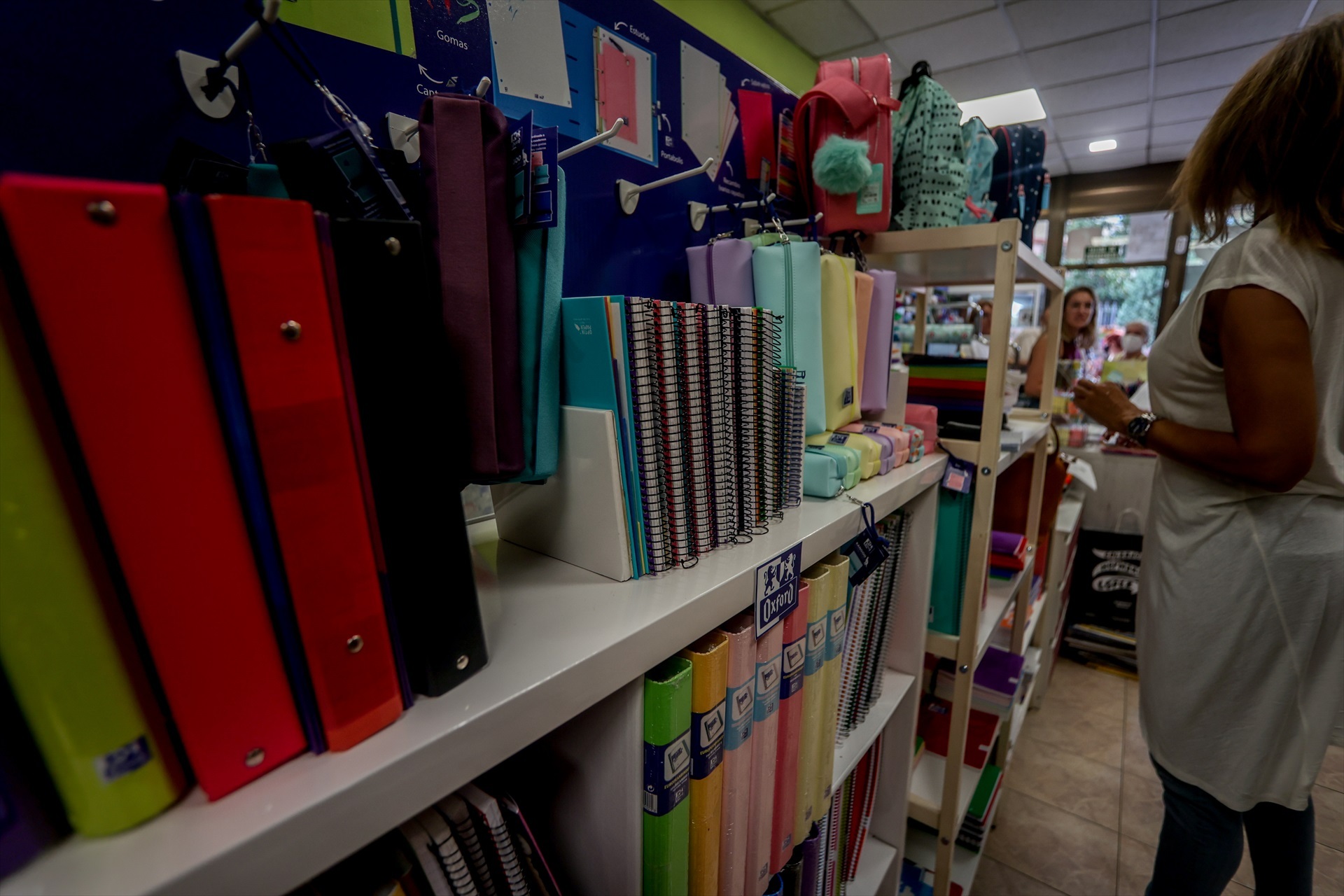 La vuelta al cole en Extremadura llega con la deducción de 30 euros por compra de material, el doble que hace un año