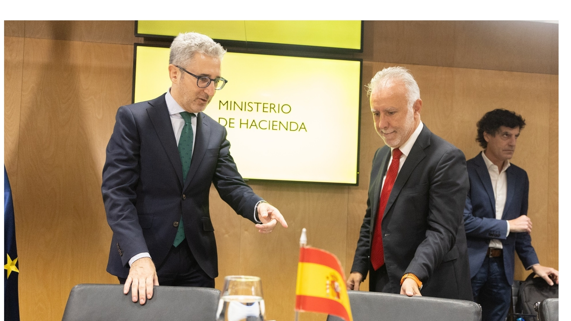El Gobierno expone este viernes su plan de financiación en el CPFF, al que asiste Elena Manzano