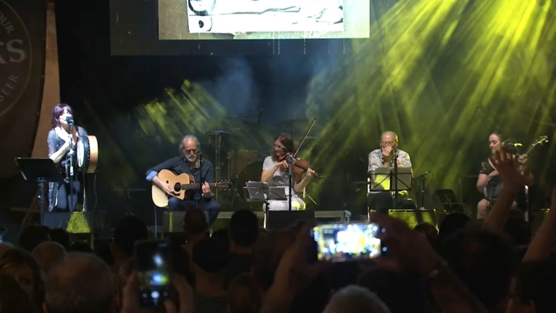 Los ritmos celtas ponen el broche al Cáceres Irish Fleadh en Cáceres