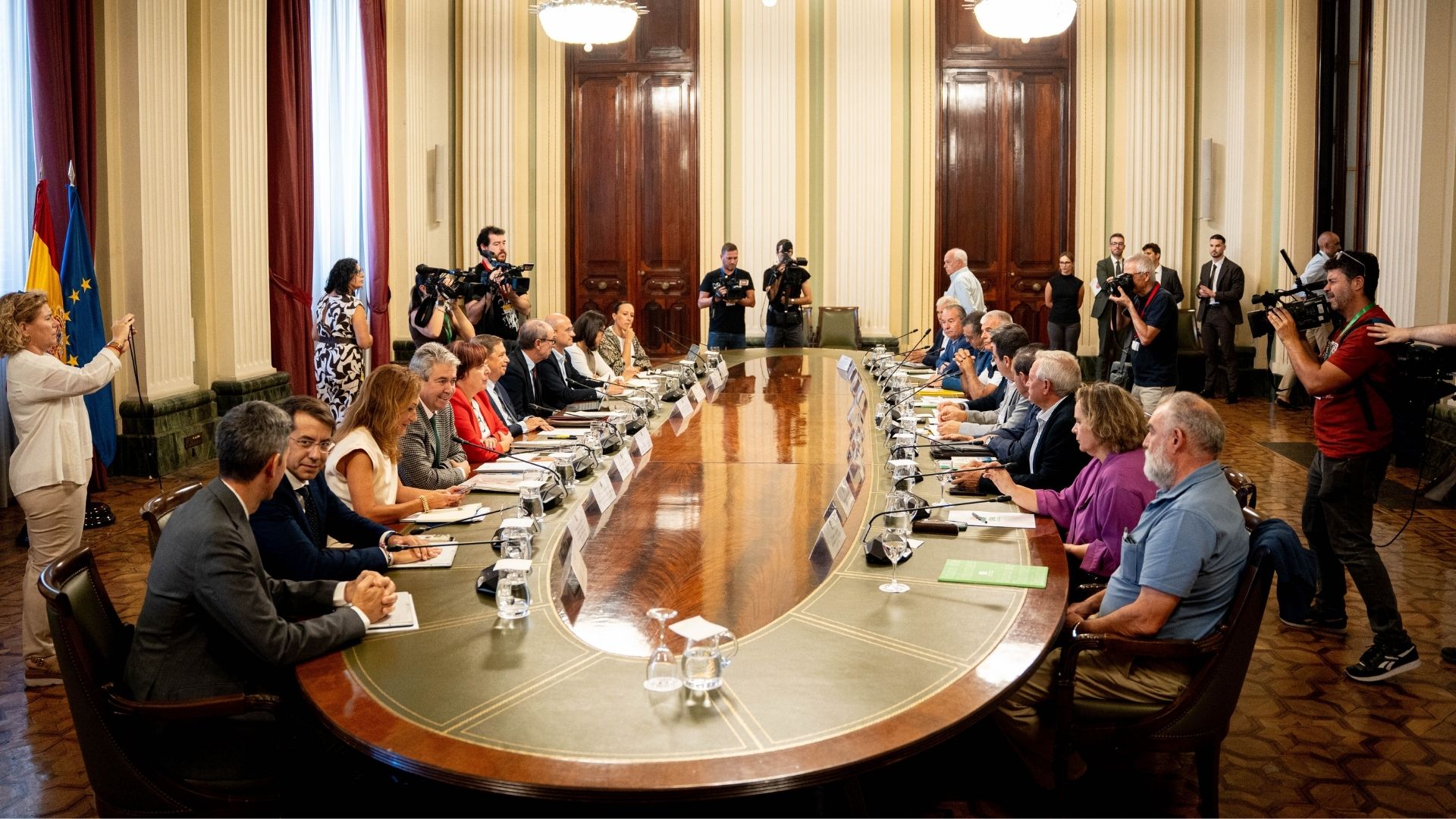 El ministro de Agricultura, Pesca y Alimentación, Luis Planas, durante una reunión con organizaciones profesionales agrarias y con Cooperativas Agro-alimentarias de España