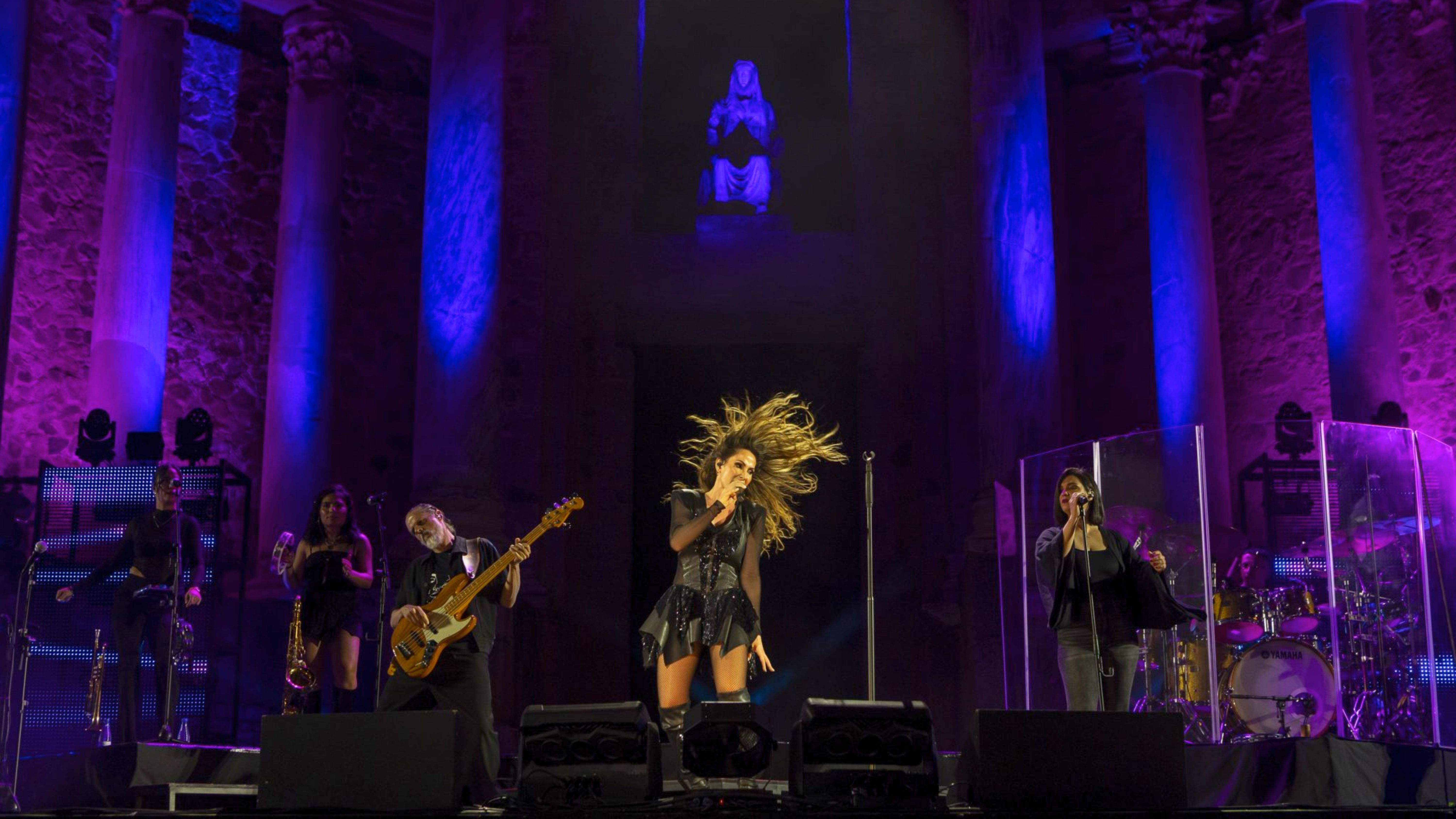 Malú durante su concierto en el Teatro Romano de Mérida, en junio de 2026.