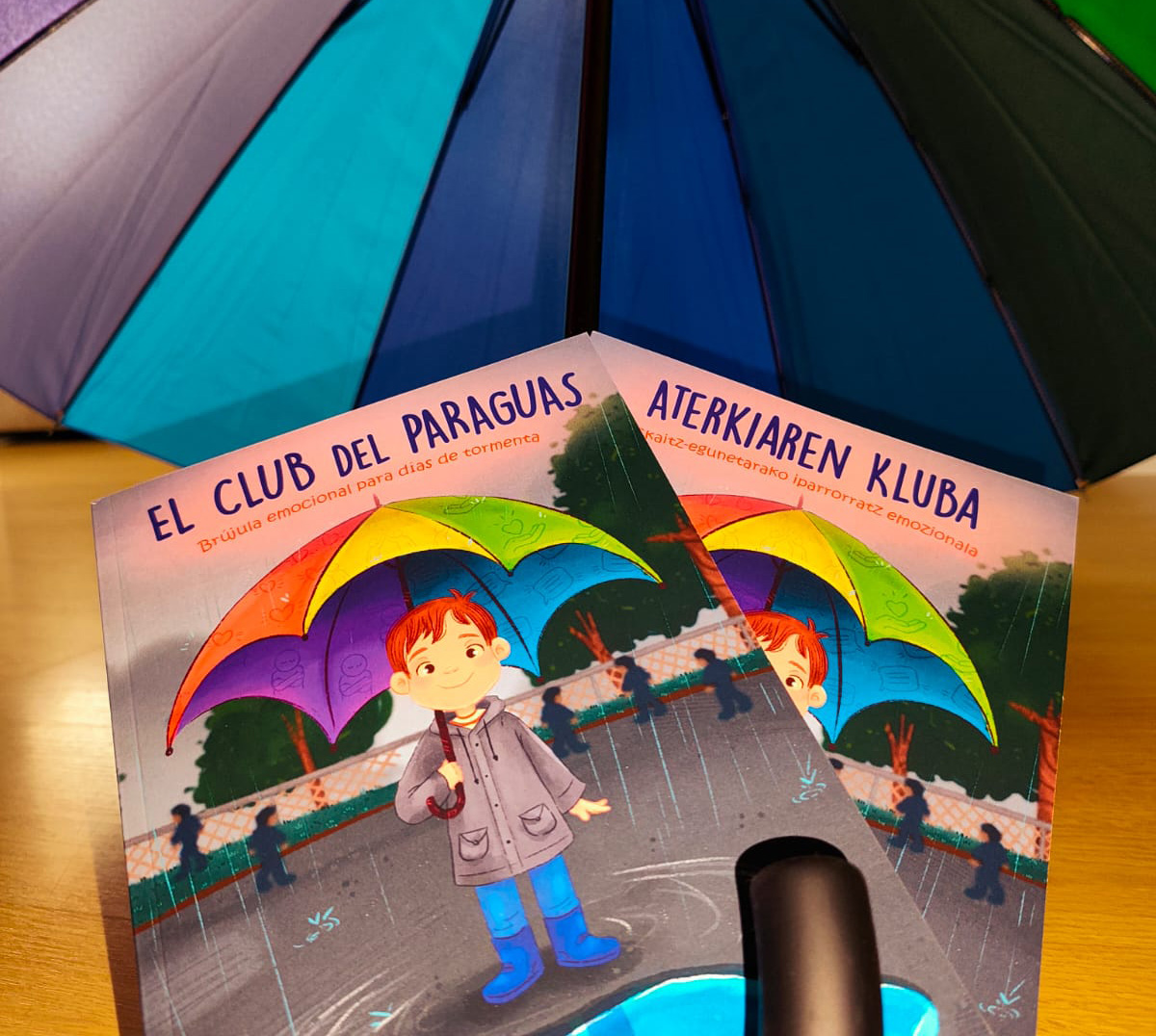 Libro El Club del Paraguas