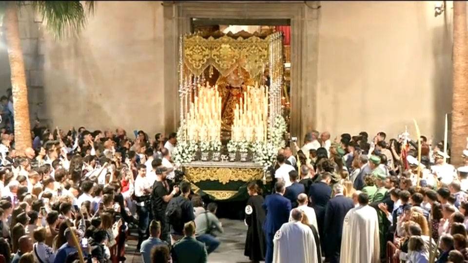 Virgen de Nuestra Señora del Rosario, de la Iglesia de Santa Catalina, en Jerez de los Caballeros, en una imagen de archivo durante una procesión de Semana Santa