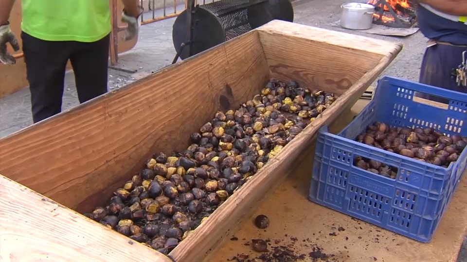 Castañas asadas en Aldeanueva de la Vera