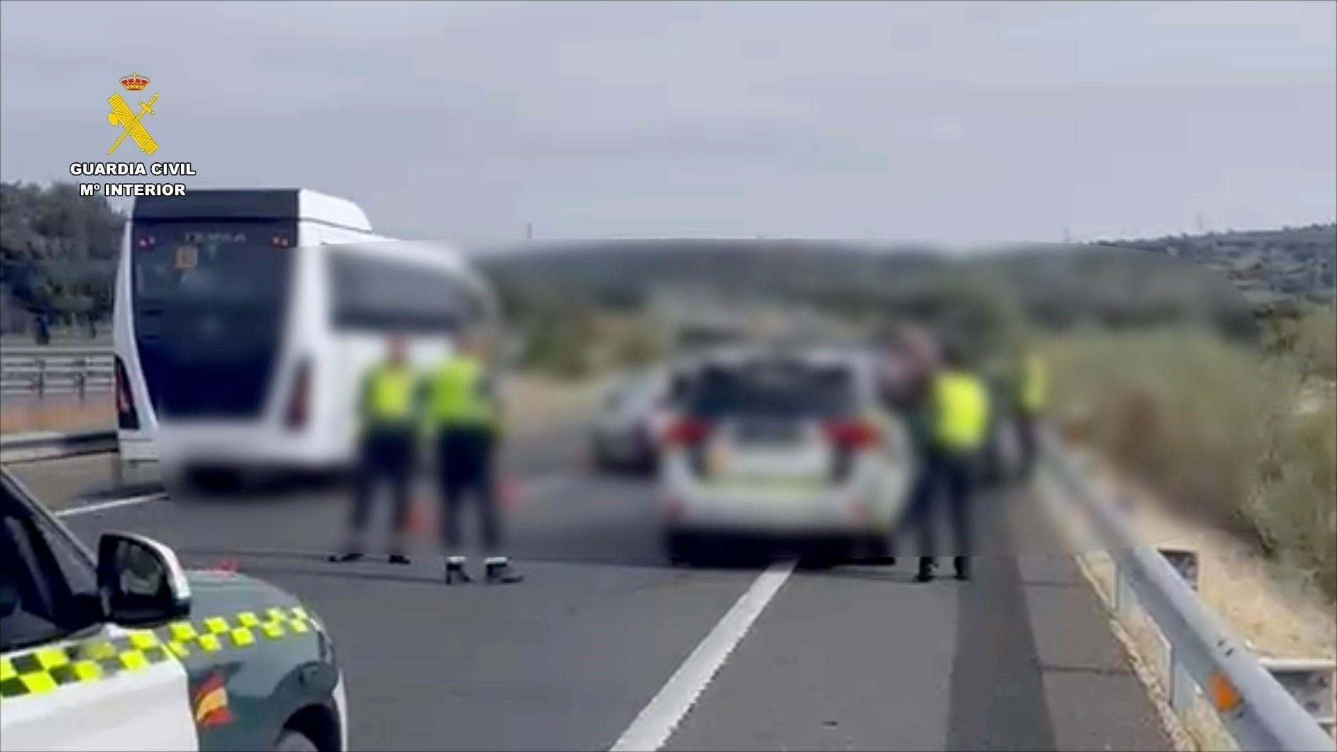 Detenido tras una peligrosa huida por la A-5 en la que embistió a dos vehículos de la Guardia Civil