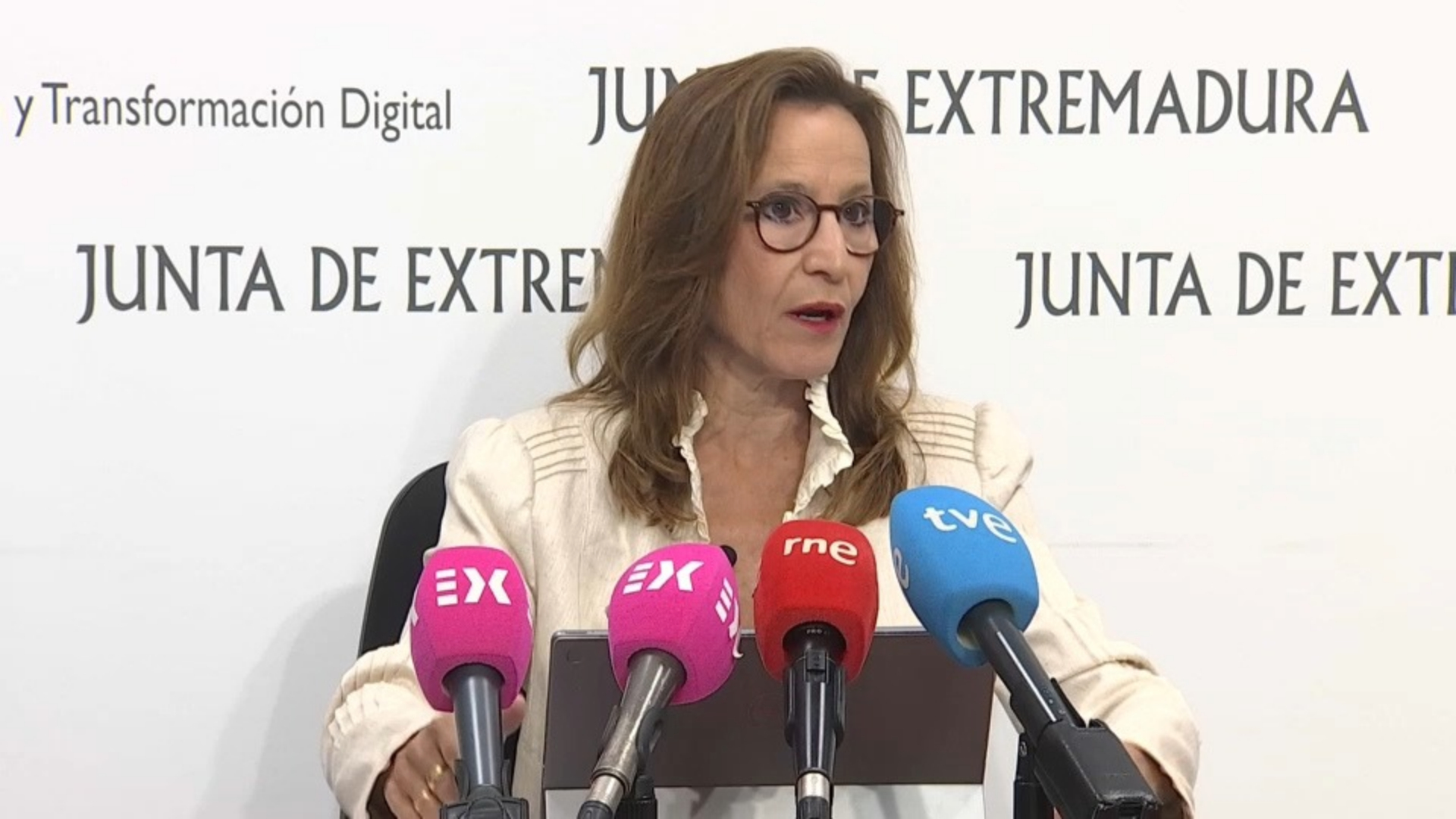 La Junta destaca la reducción del paro y la mejora del empleo femenino