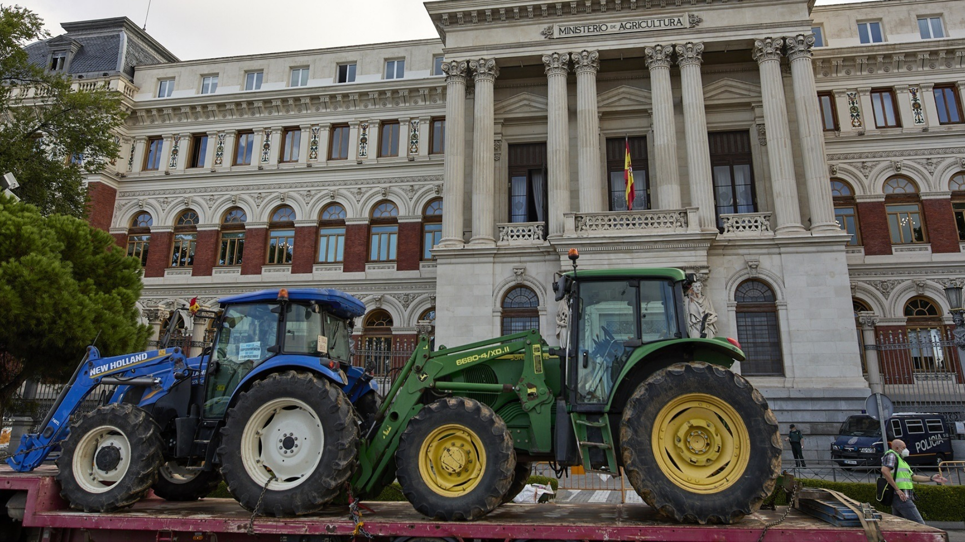 Cerca de 500 tractores y miles de agricultores se movilizan en Madrid para exigir medidas urgentes para el campo