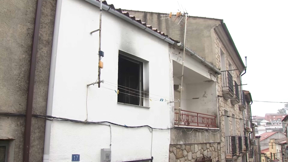 Casa de Valverde del Fresno precintada tras sufrir un incendio en el que falleció una mujer en enero de 2026