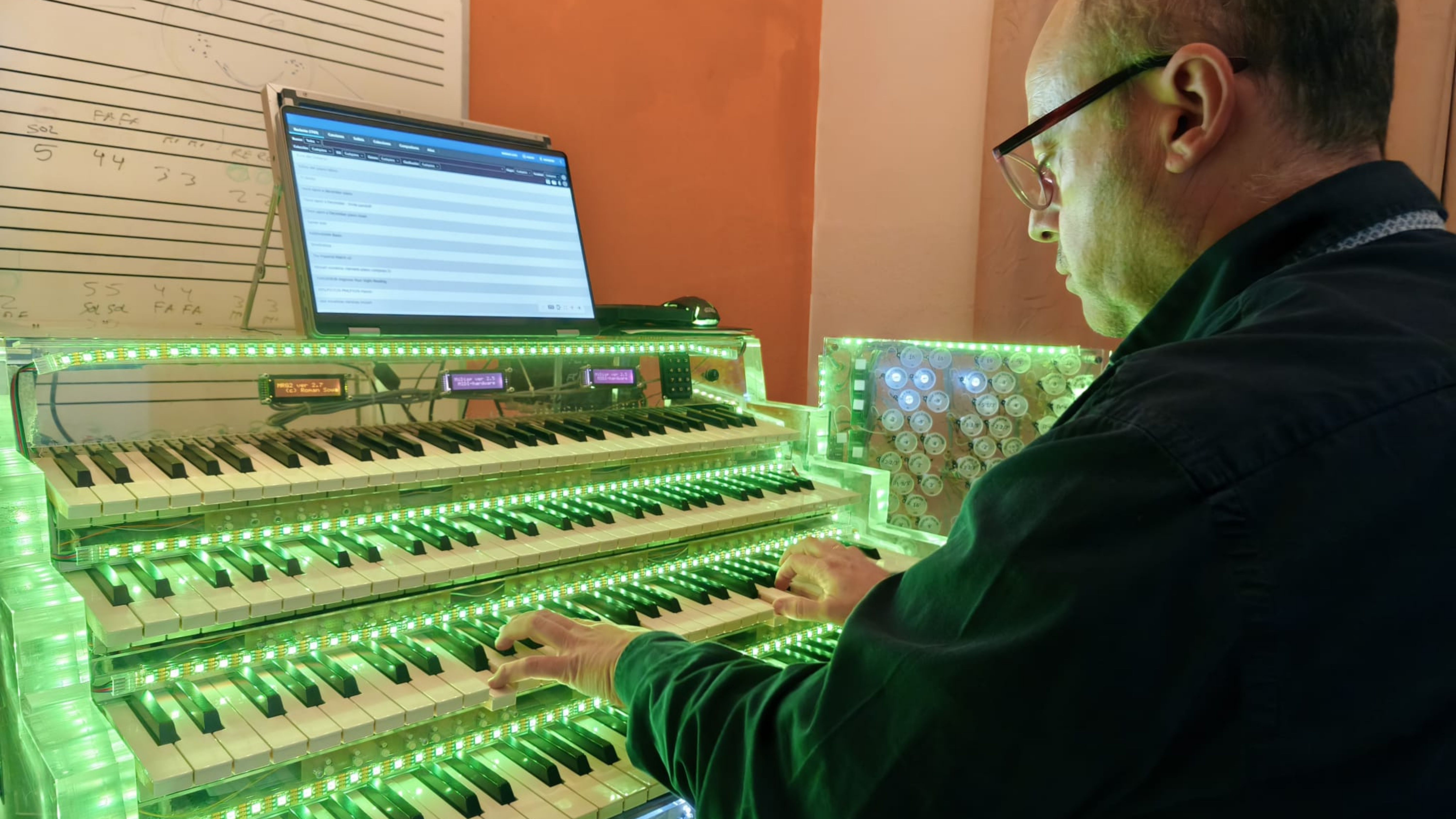 Tomás Sánchez, vecino de Guareña, creador del órgano de luz