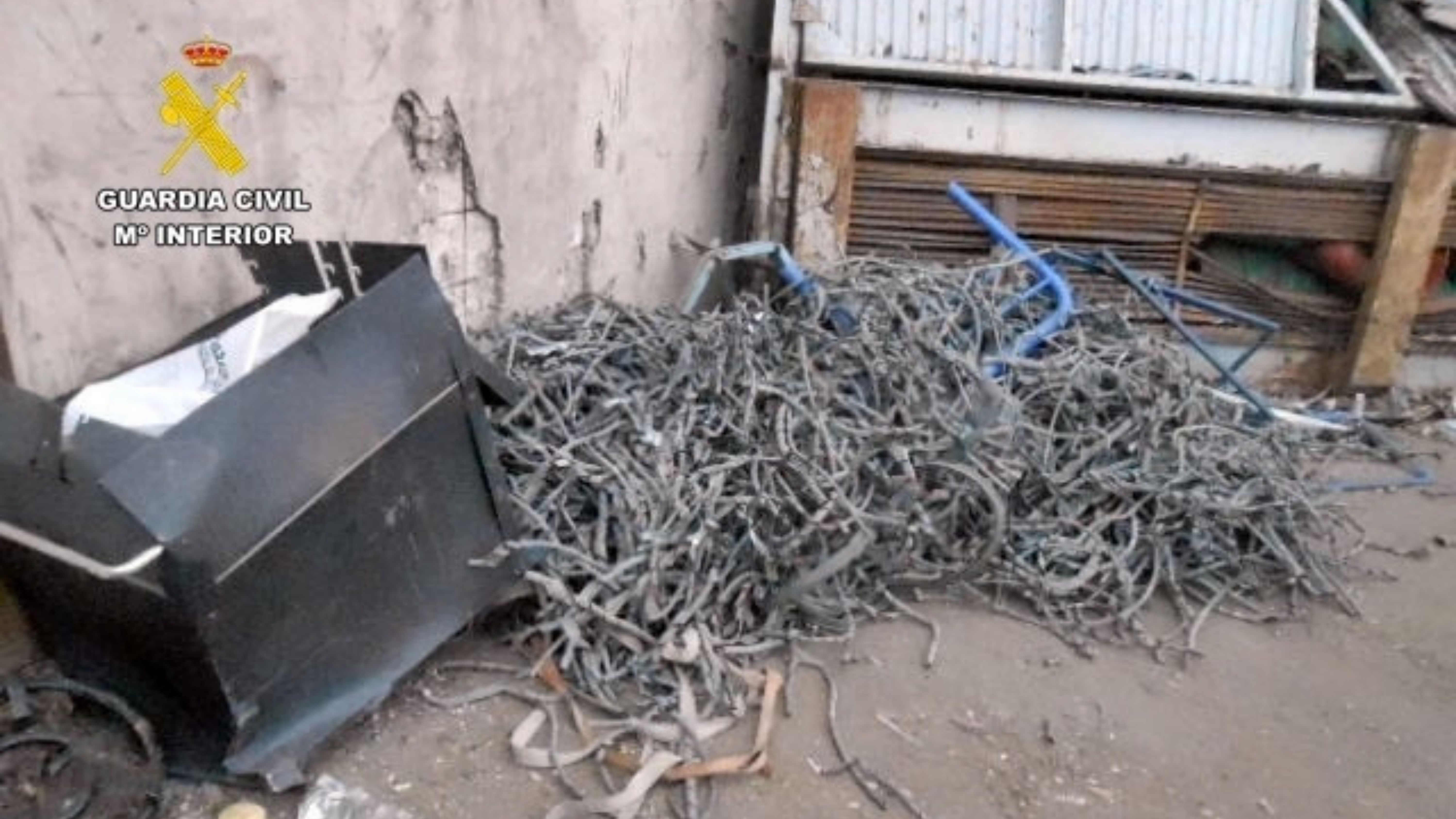 Cable de cobre sustraído en la subestación eléctrica de Lobón (Badajoz).