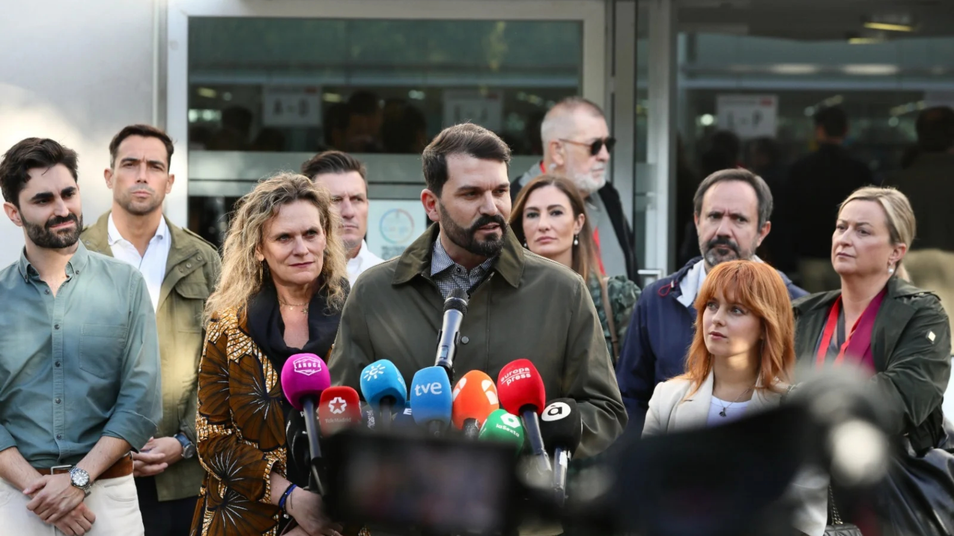 secretario general del PSOE de Extremadura, Álvaro Sánchez Cotrina, antes de participar en el Comité Federal del PSOE celebrado hoy en Fuenlabrada: