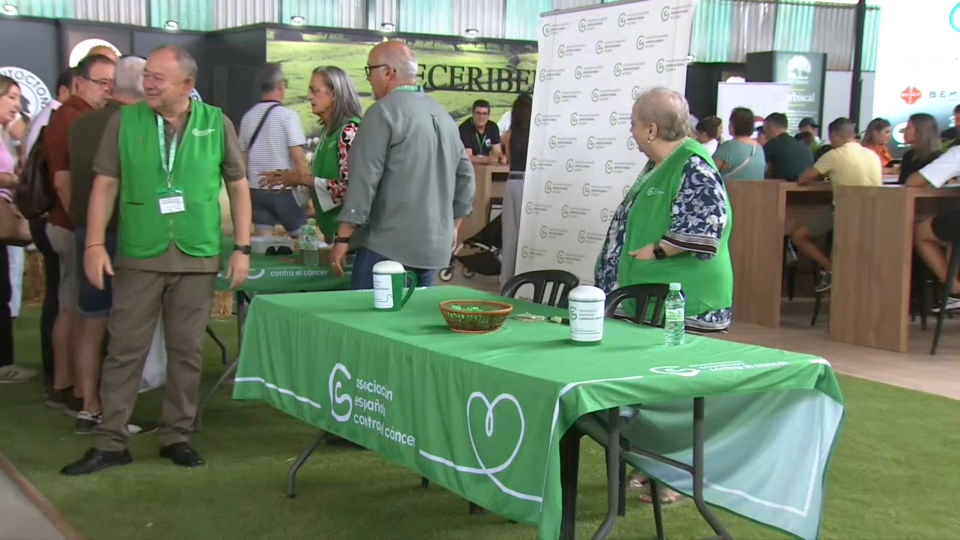 Stand de la Asociación Española contra el Cáncer