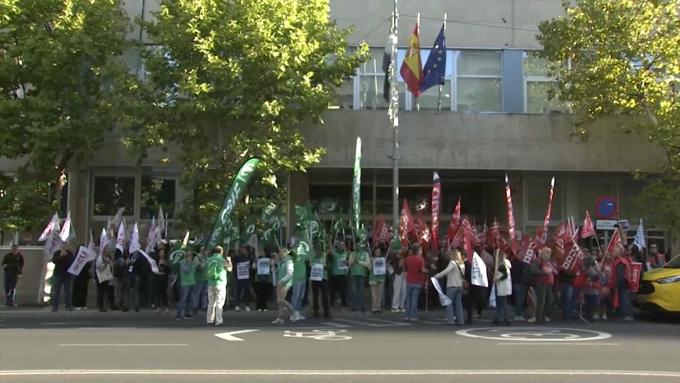 Protesta sindicar en Cáceres por la homologación salarial