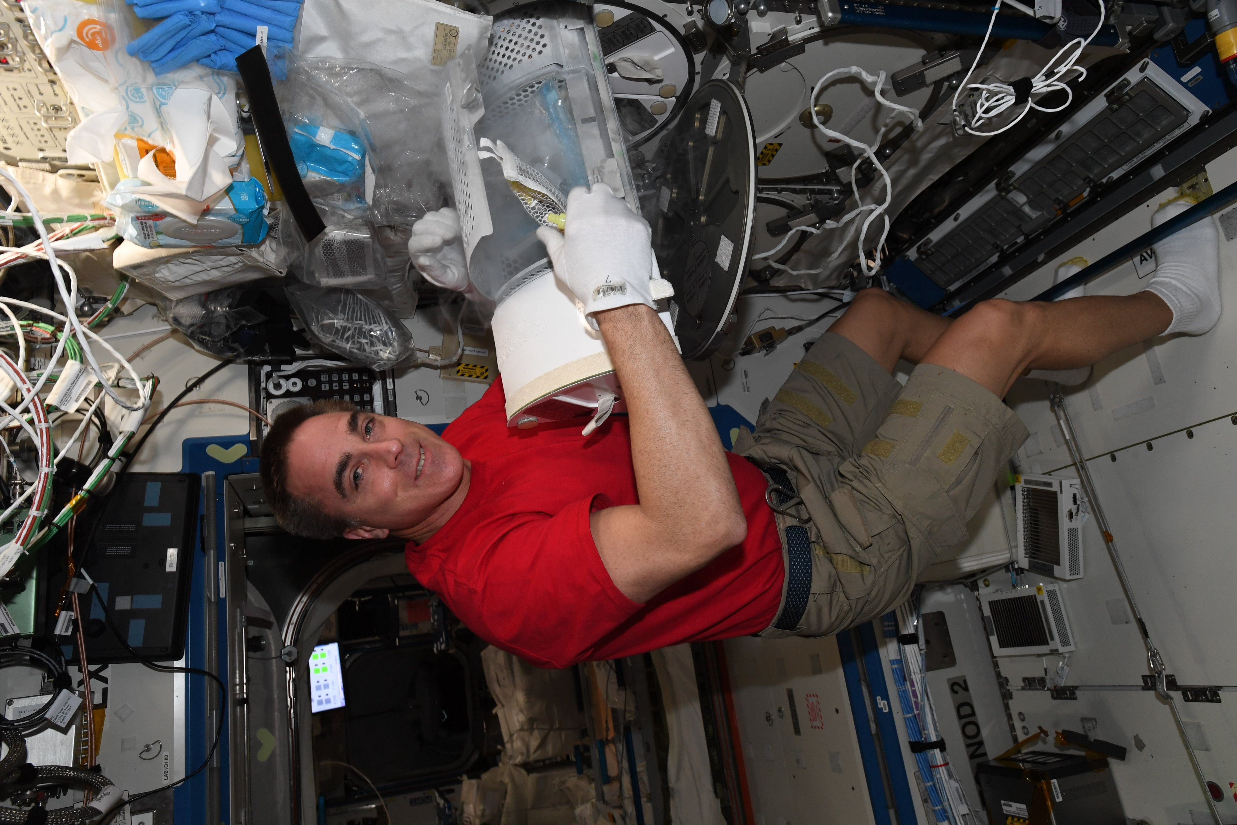 Chris Cassidy en la Estación Espacial Internacional