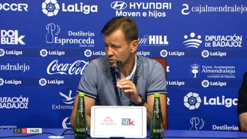 Manuel Mosquera en rueda de prensa tras el partido frente al Cádiz