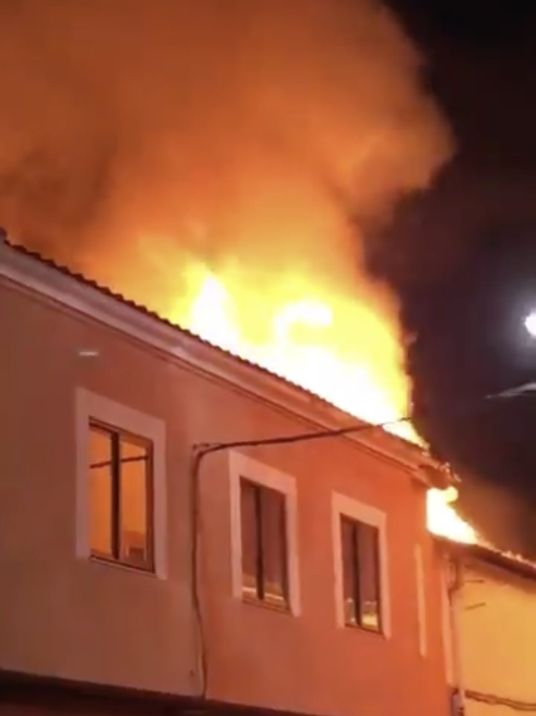 Incendio panadería en oria