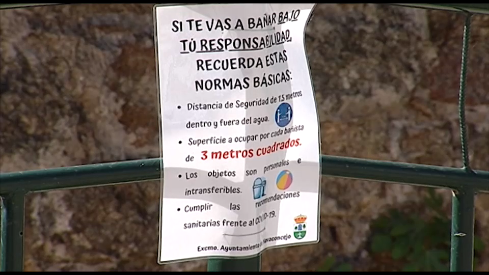 cartel en piscina del jerte en navaconcejo