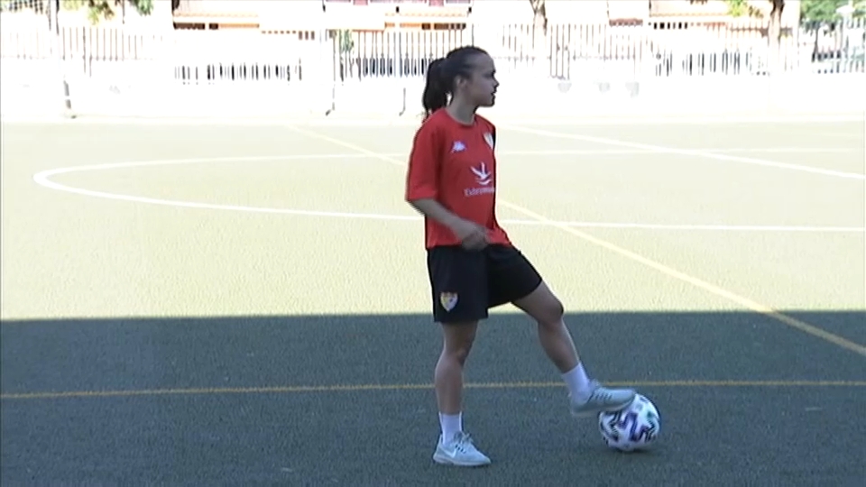 Mireya García en un entrenamiento de pretemporada para la 2020-21