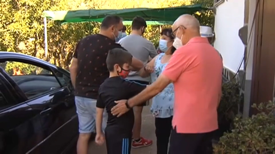 Imagen de archivo de una reunión familiar