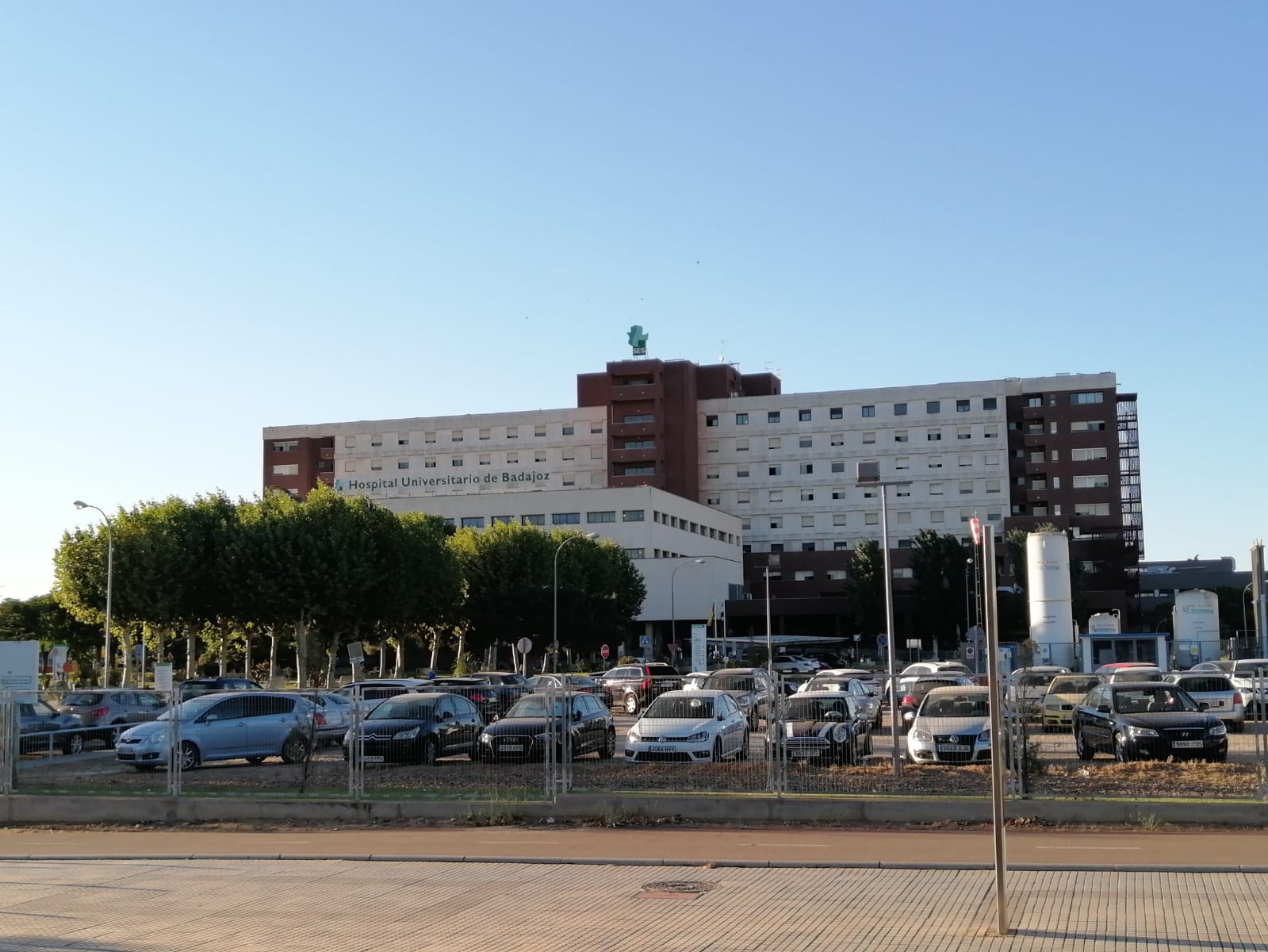 Hospital Universitario de Badajoz, donde ha fallecido la víctima