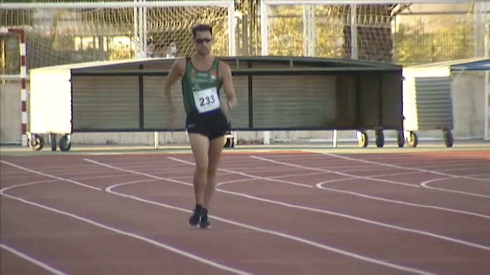 Álvaro Martín Uriol durante los 5000m marcha en Cáceres