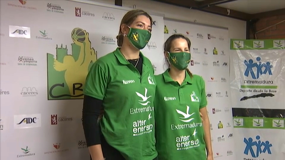 Mariella Fasoula y Ana Hernández en el acto de presentación esta mañana