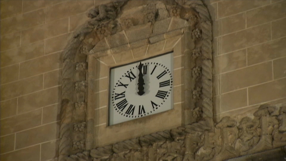 Inicio del toque de queda. Catedral de Badajoz