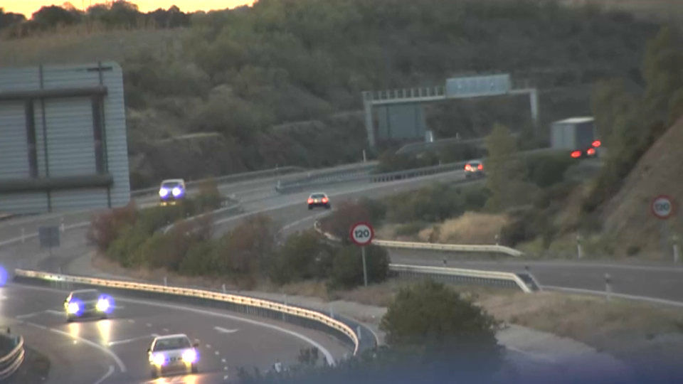 Imagen del tráfico esta tarde en la A-66 a su paso por Guillena.