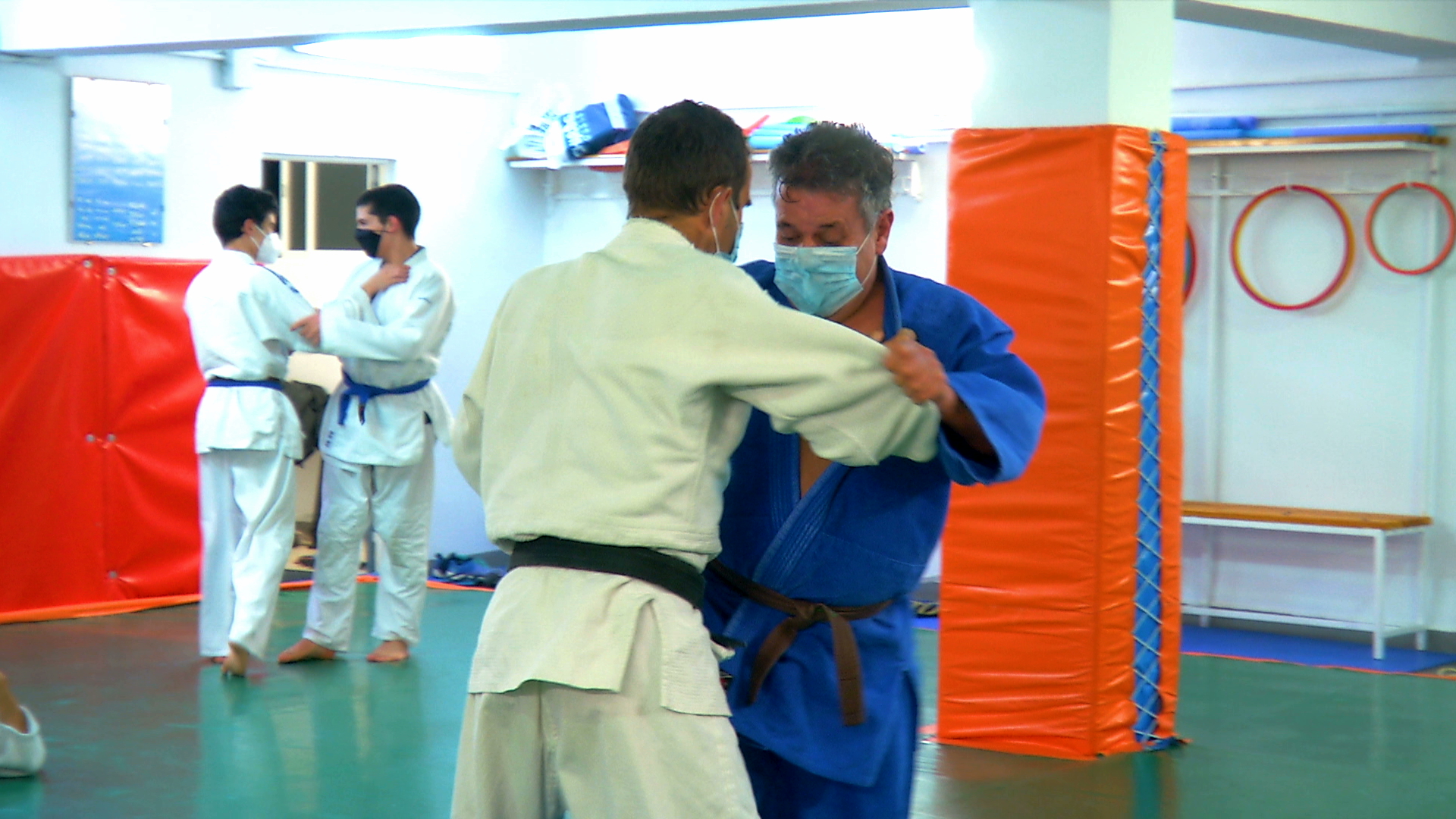 Persona con discapacidad intelectual practicando judo